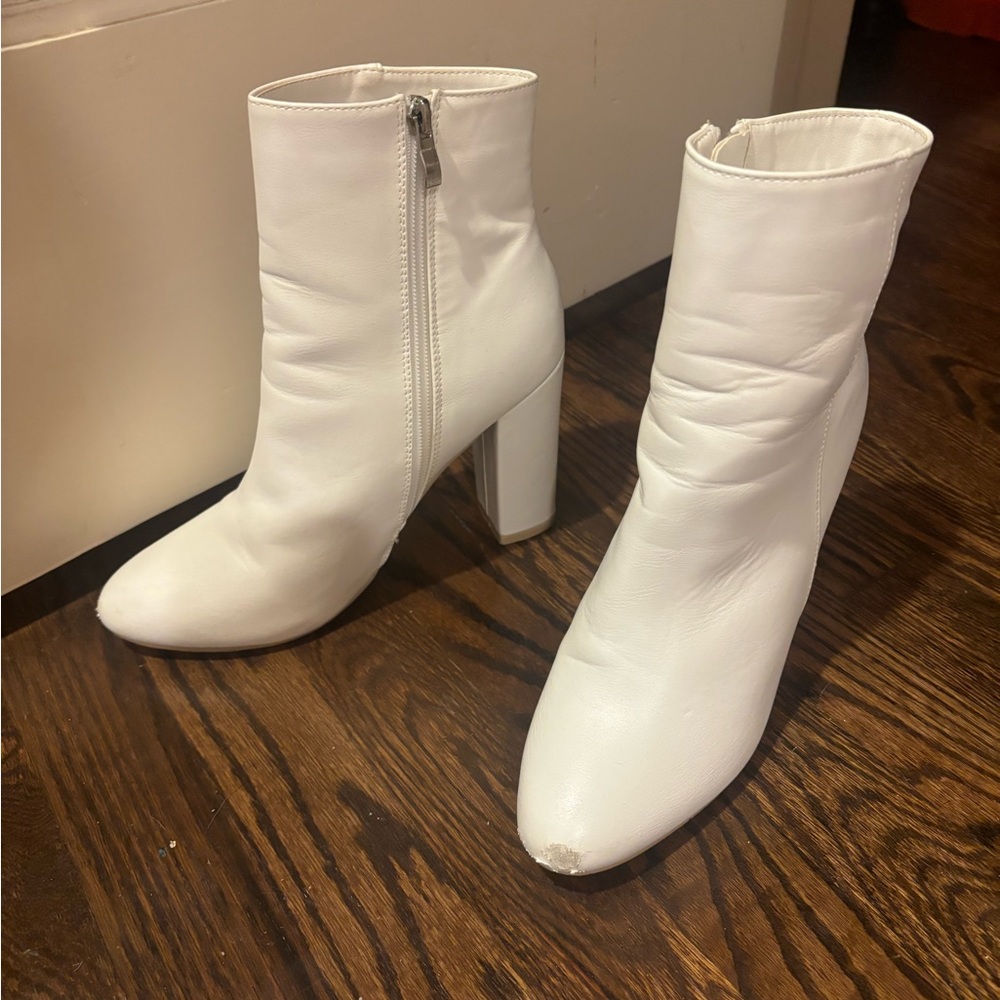 Pretty Little Thing White Boots